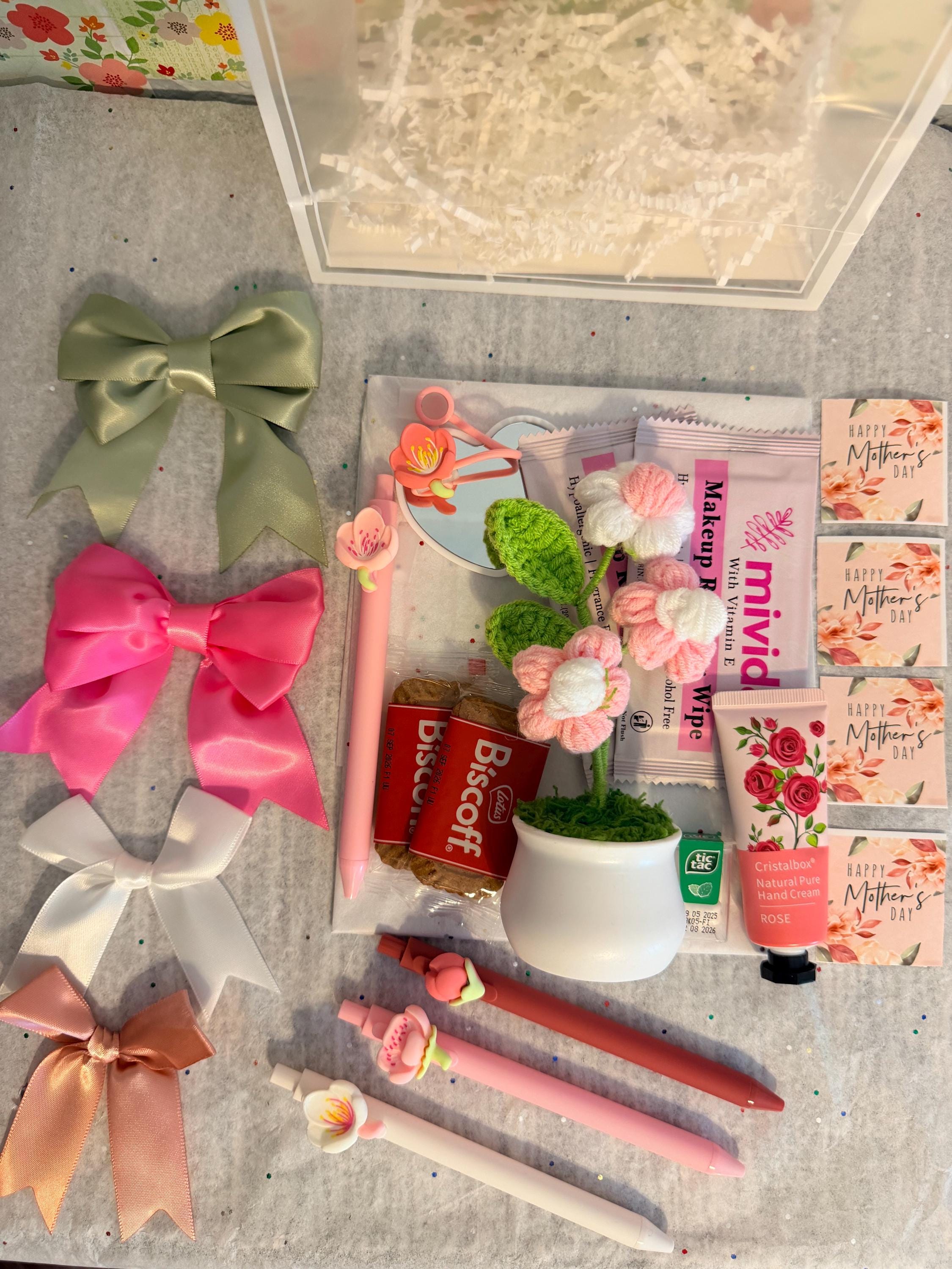 Crochet Flower Mother's Day Gift Bag | Pink Floral Self-Care Spa Tote