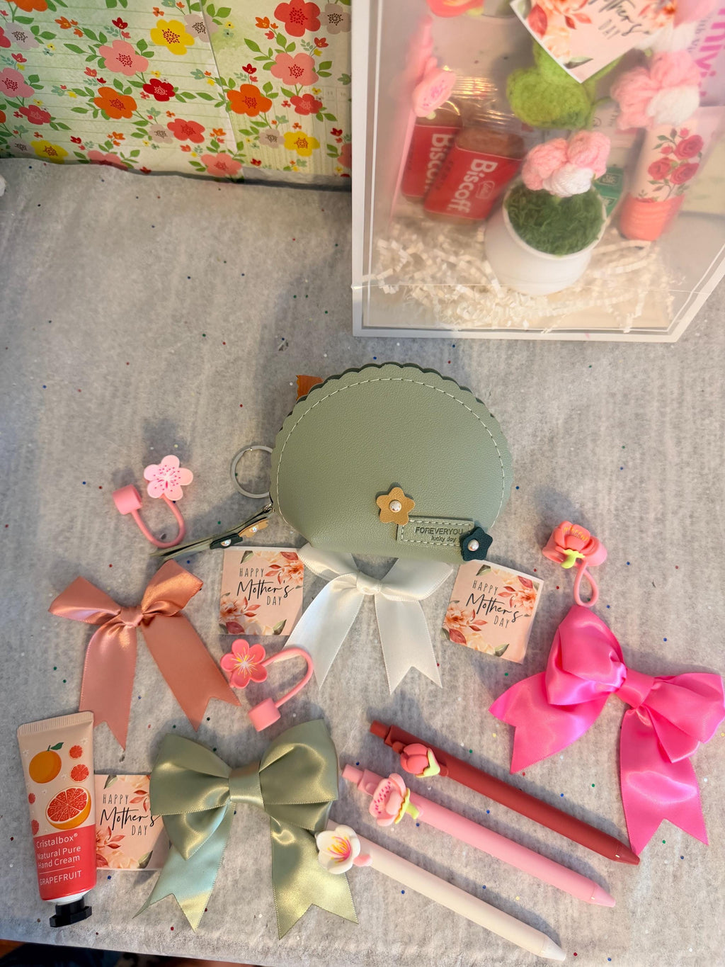 Crochet Flower Mother's Day Gift Bag | Pink Floral Self-Care Spa Tote